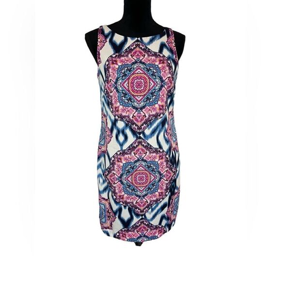 VINCE CAMUTO WHITE BLUE MEDALLION SHIFT DRESS SLEEVELESS KNEE LENGTH WOMENS 4 - Picture 4 of 12